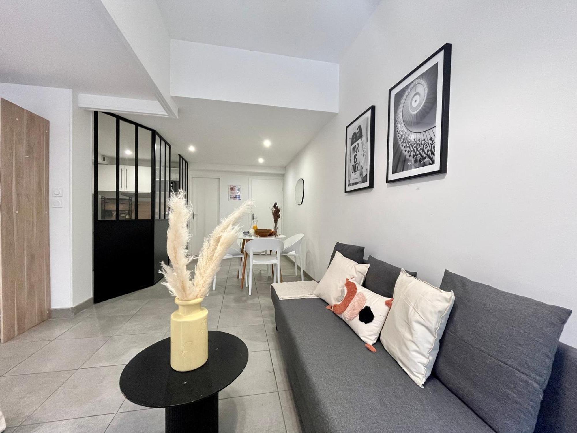 Suite Danbury Λυών Εξωτερικό φωτογραφία
