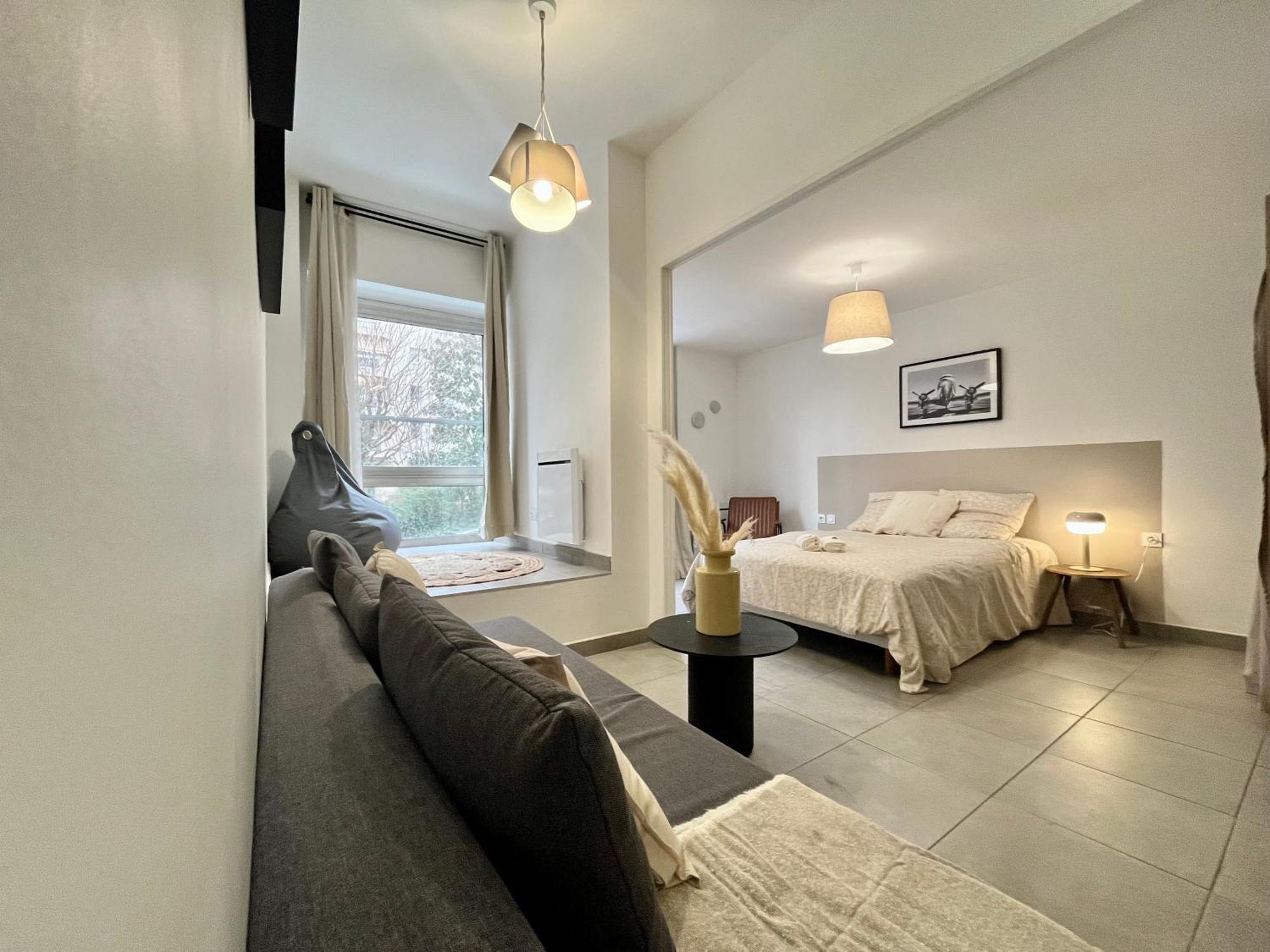 Suite Danbury Λυών Εξωτερικό φωτογραφία