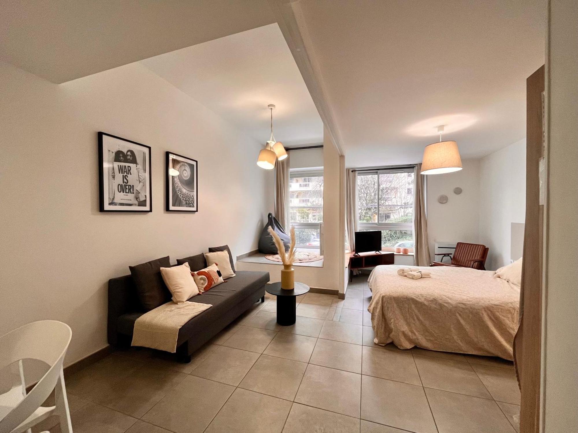 Suite Danbury Λυών Εξωτερικό φωτογραφία